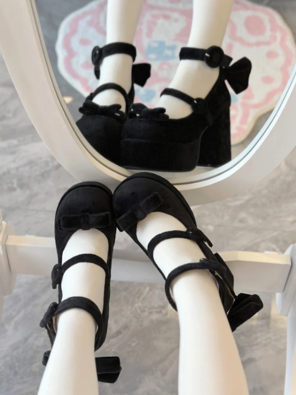 ♡ Cute Doll ♡ - Velvet High Heels